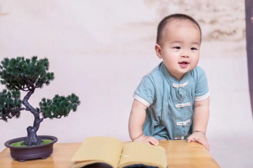 长宁宝宝爱吐奶是什么原因