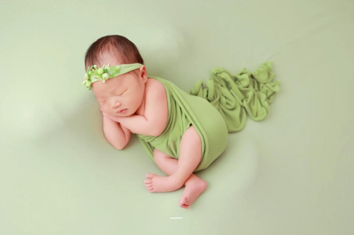 长宁宝宝趴着睡是积食吗 长宁宝宝趴着睡是积食吗